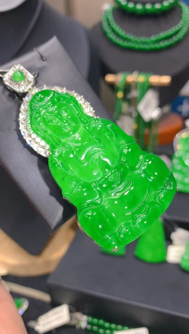 颈饰未镶嵌翡翠28一季