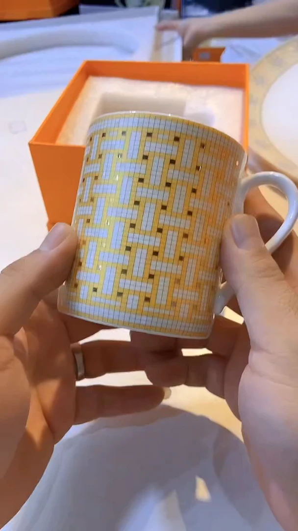 鸿辉家品牌瓷器，京东包邮！