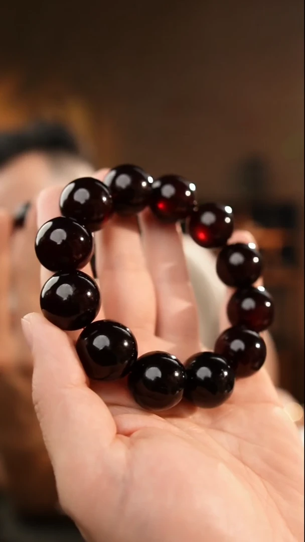 琥珀颈饰未镶嵌20+血珀手串