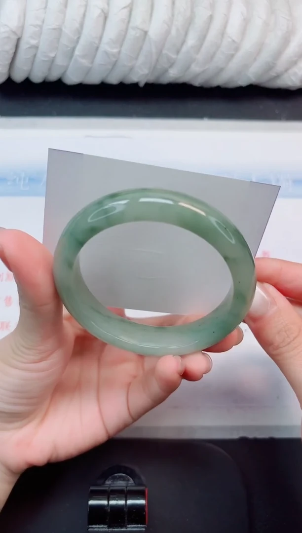 【闪购商品】石英质玉手镯未镶嵌178#56.7