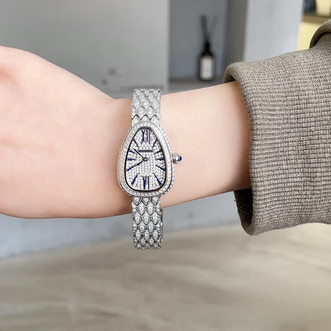 2460时尚女士手表【赠调表器】