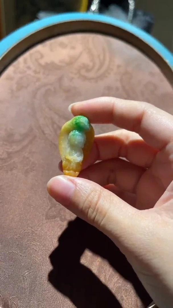 翡翠未镶嵌吊坠(不含链)红翡绿翠