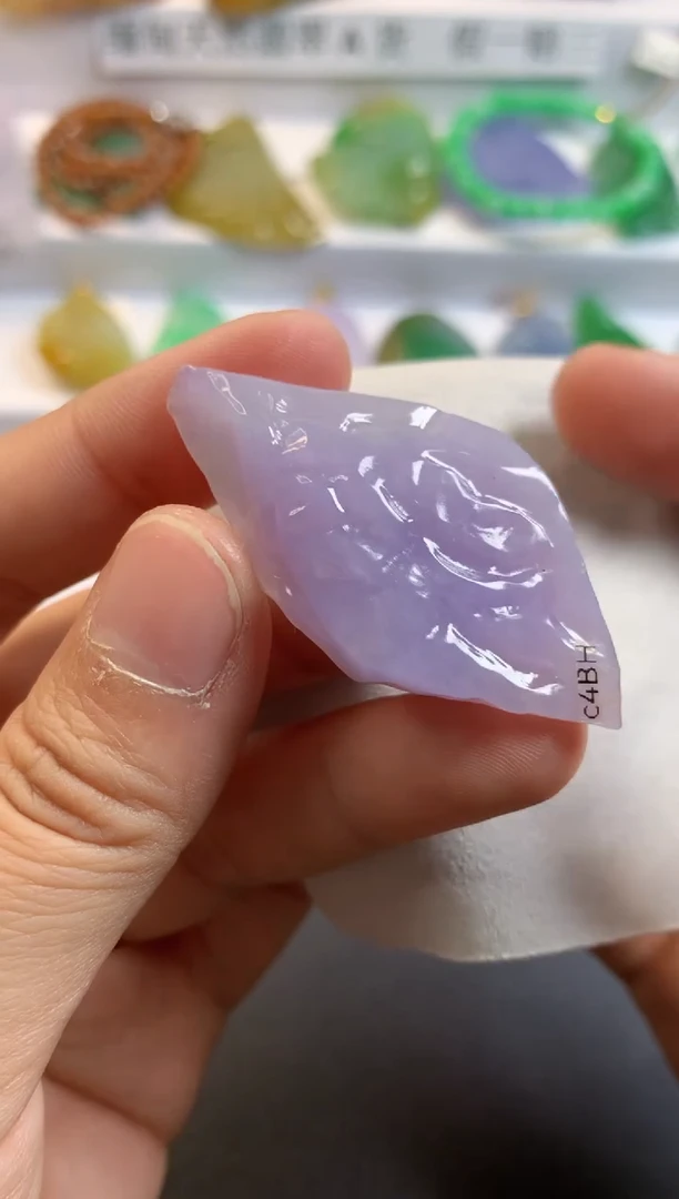 颈饰未镶嵌翡翠