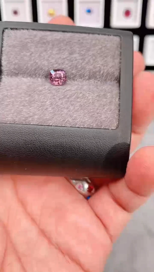 未镶嵌裸石尖晶石1.4