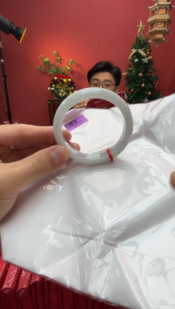 未镶嵌手镯翡翠执**悟翡翠手镯1