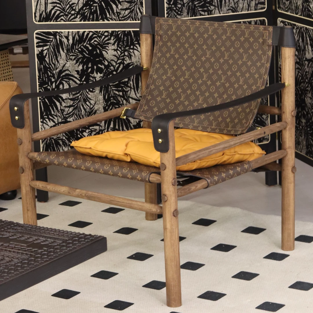 中古风游猎椅创意单椅北欧侘寂风设计师靠背法式复古家用书桌椅