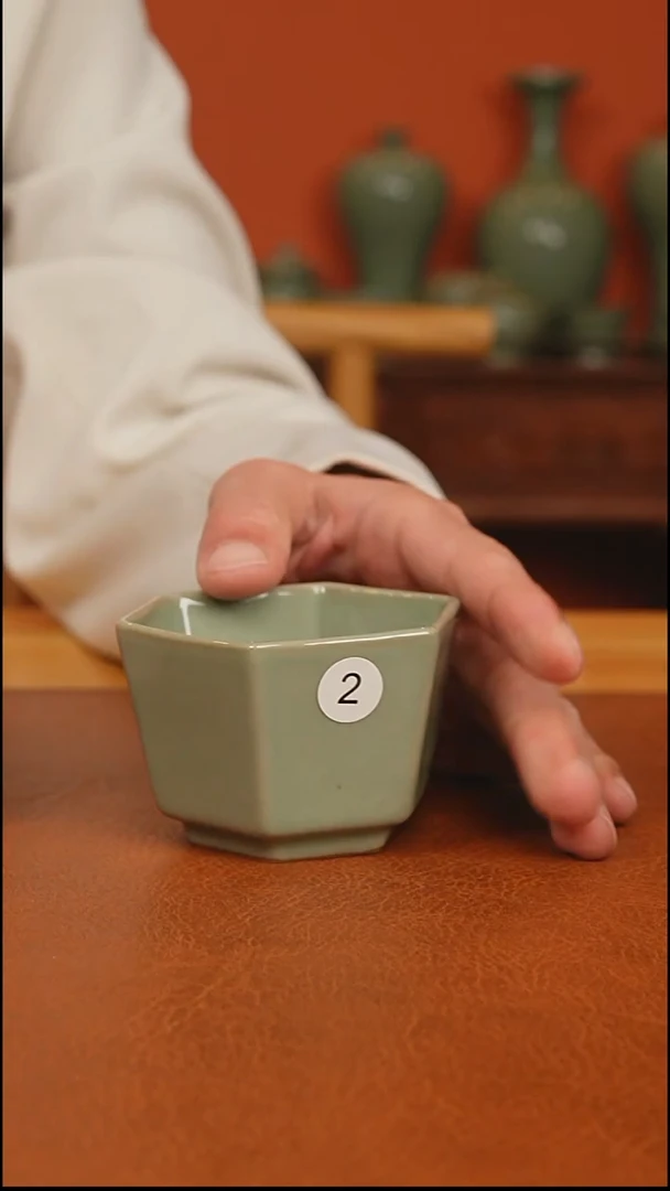 越窑秘色瓷六方杯二级品