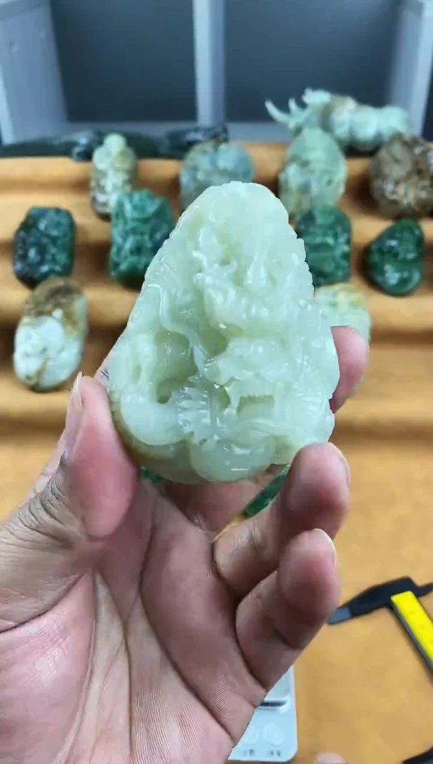 未镶嵌和田玉把件1