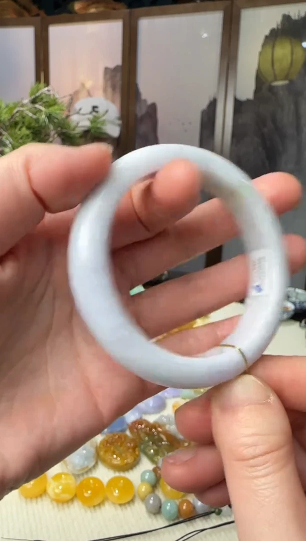 颈饰未镶嵌翡翠手镯57