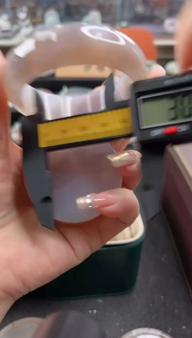 未镶嵌手镯石英质玉尘*丷圈口（赠品镯心）