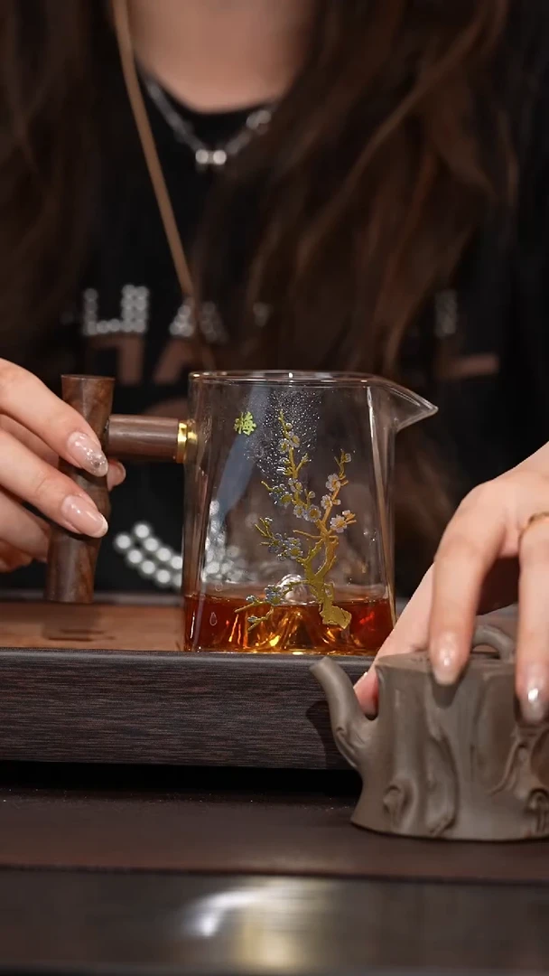 茶壶紫砂木把公道杯（梅花）