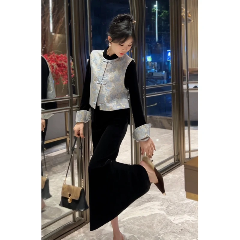 A166#2024秋季新款复古国风盘扣提花马甲内搭上衣高腰丝绒半身裙