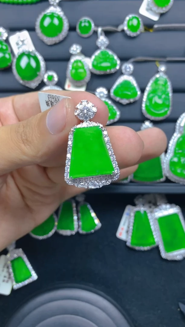 翡翠银S925镶嵌颈饰11111111111111