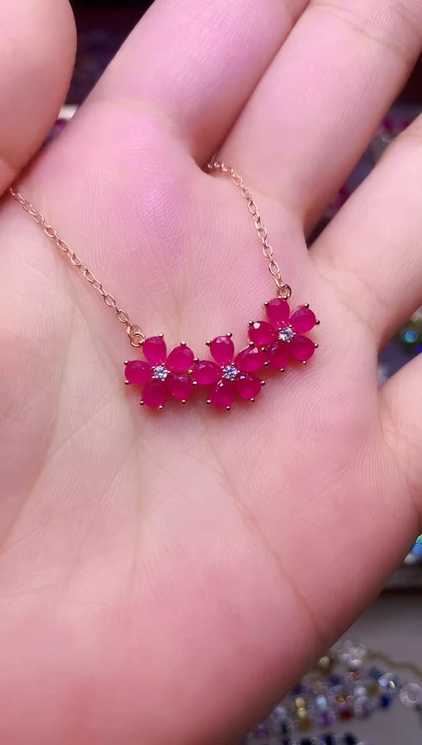 颈饰银S925镶嵌红宝石....