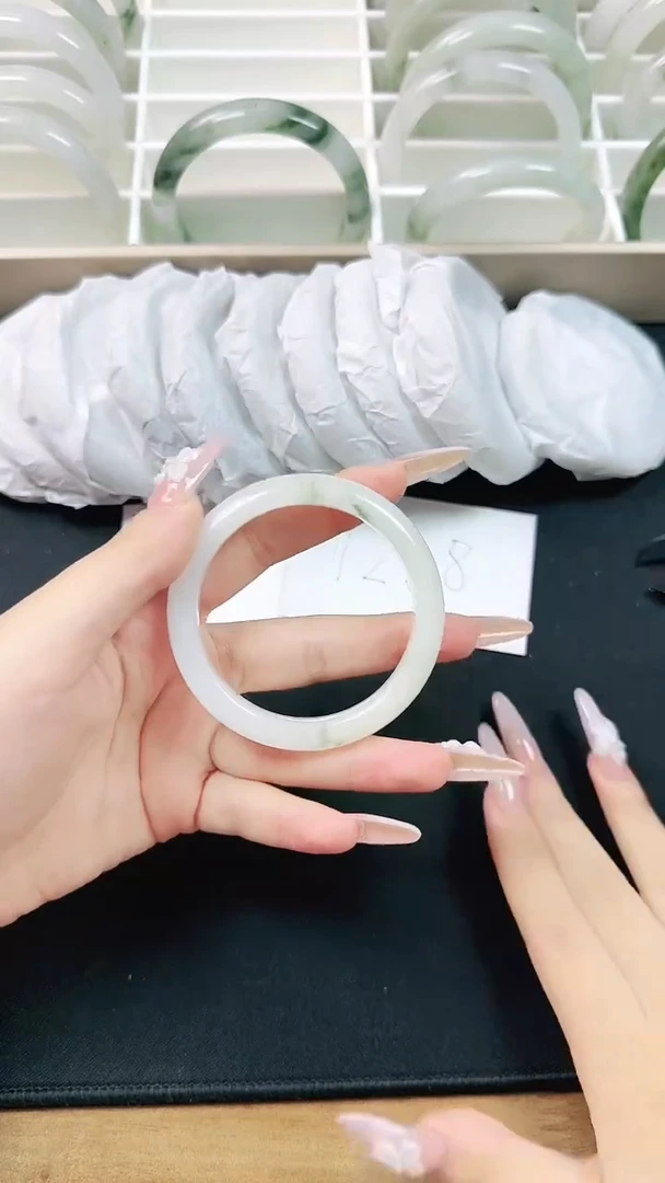 未镶嵌手镯石英质玉112-53/54