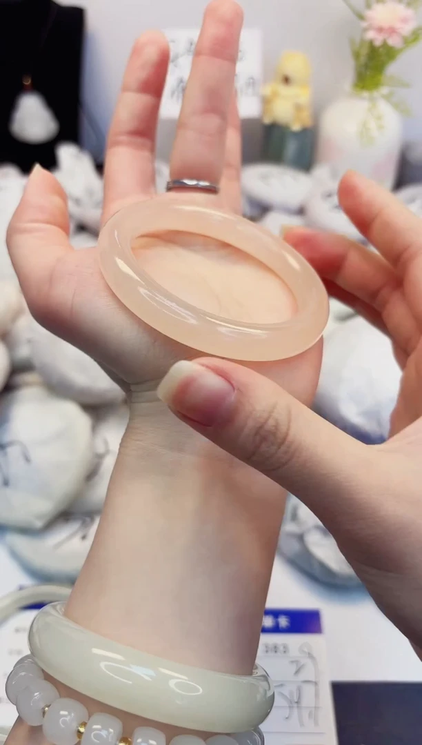 【闪购商品】石英质玉手镯未镶嵌383-美人条粉-圈口54