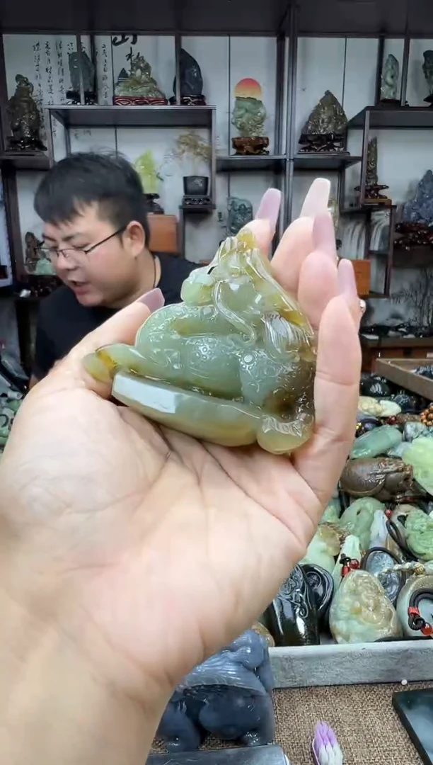 未镶嵌和田玉把件1