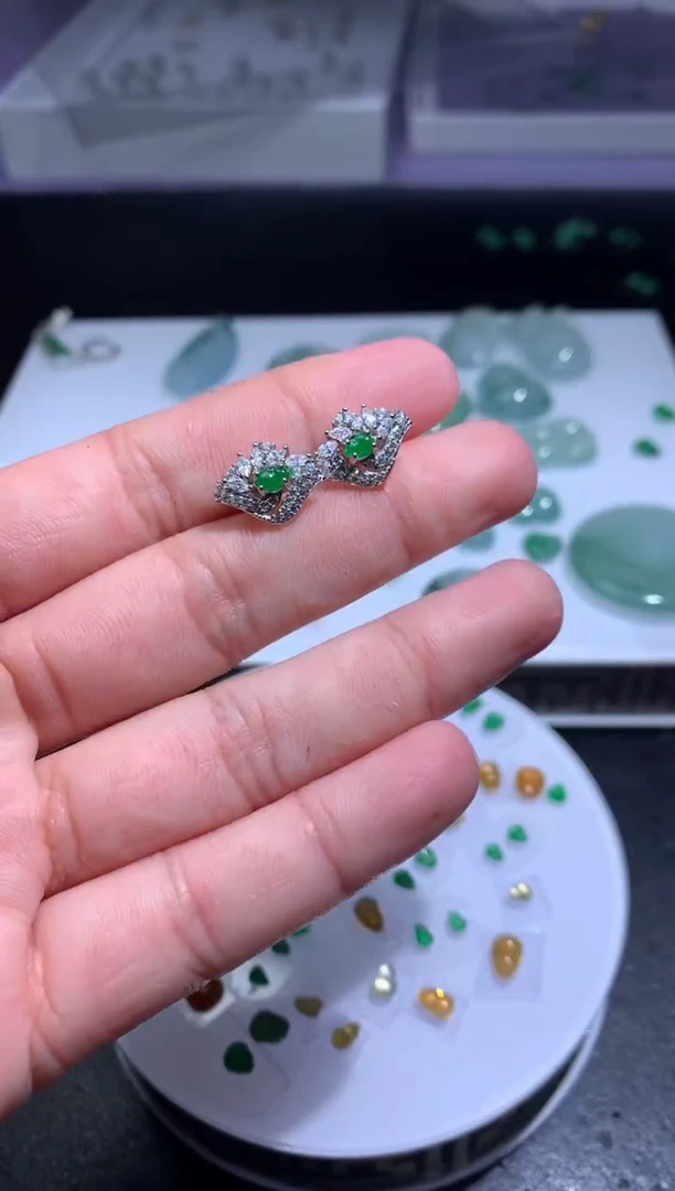 未镶嵌翡翠耳饰净货