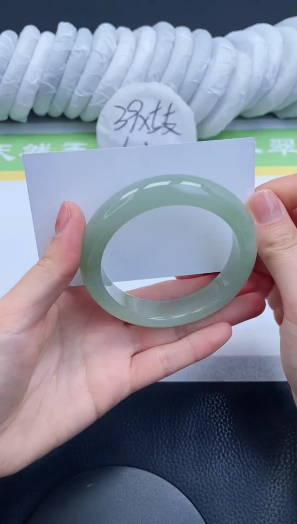 【闪购商品】石英质玉手镯未镶嵌A221-58+