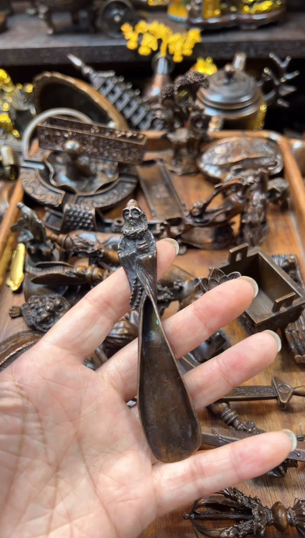 1案台摆件，物品摆件