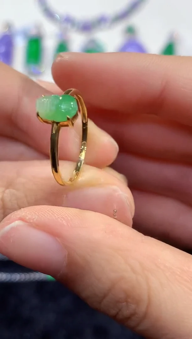 18K金镶嵌戒指翡翠L1473多样性发其一