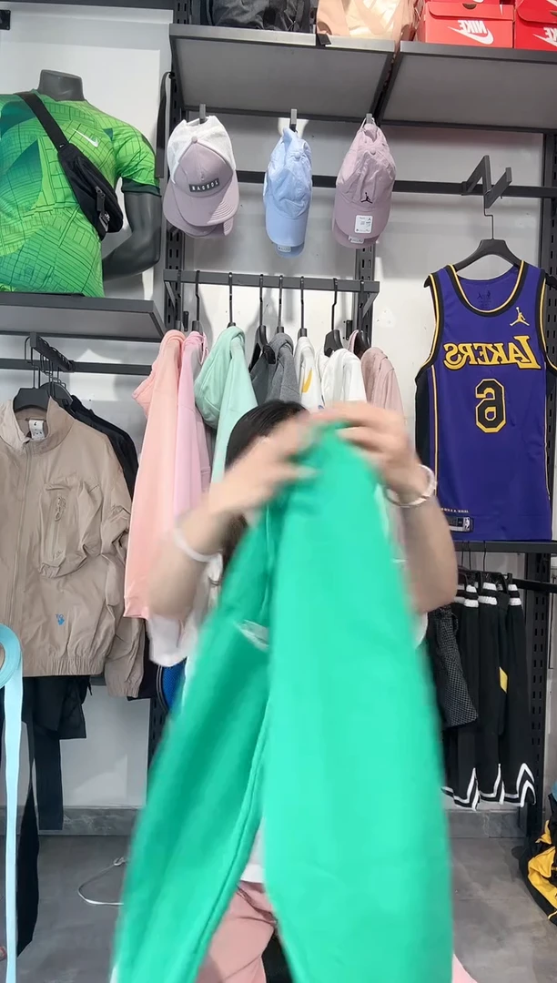 1131   编码 瑕疵款直播间过款为准 尺码 S155