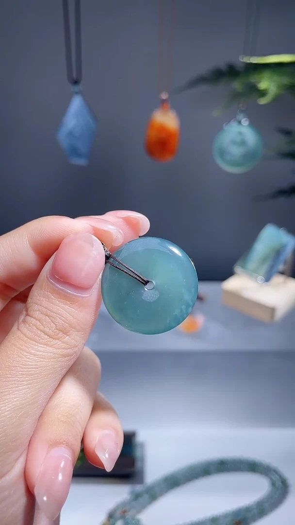 颈饰未镶嵌翡翠平安扣 多样性发1