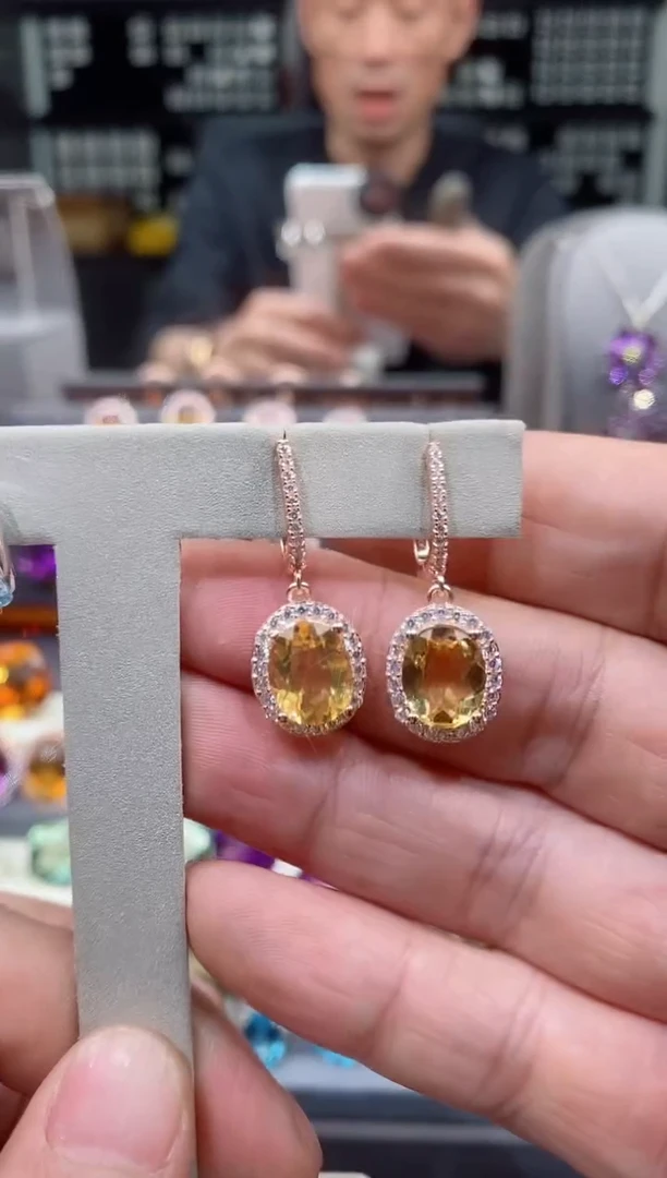 【闪购商品】黄晶耳钉银S925镶嵌黄晶耳钉