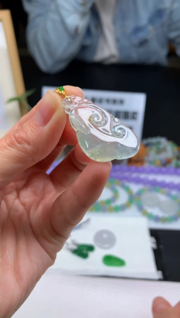 【闪购商品】定制翡翠未镶嵌吊坠-91452