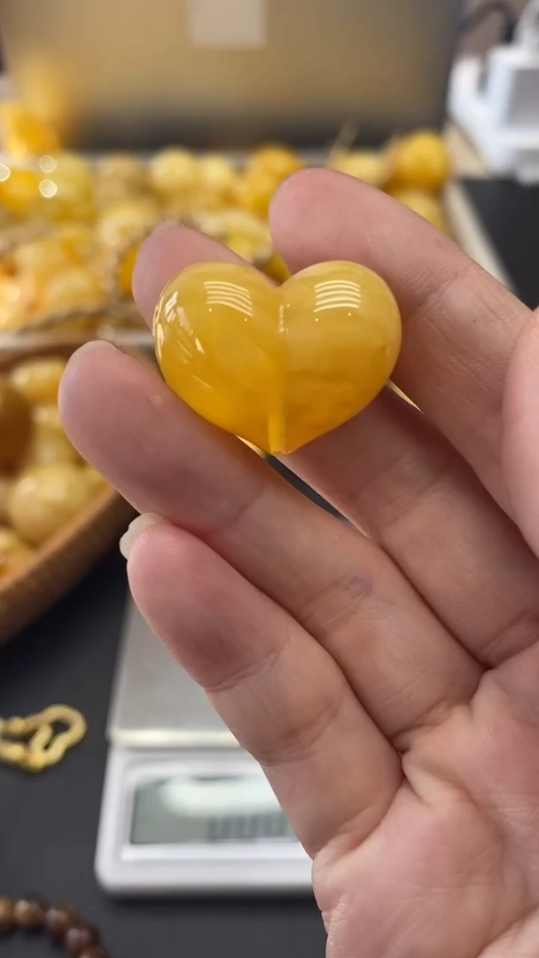 琥珀未镶嵌珠宝奇石1954孔道