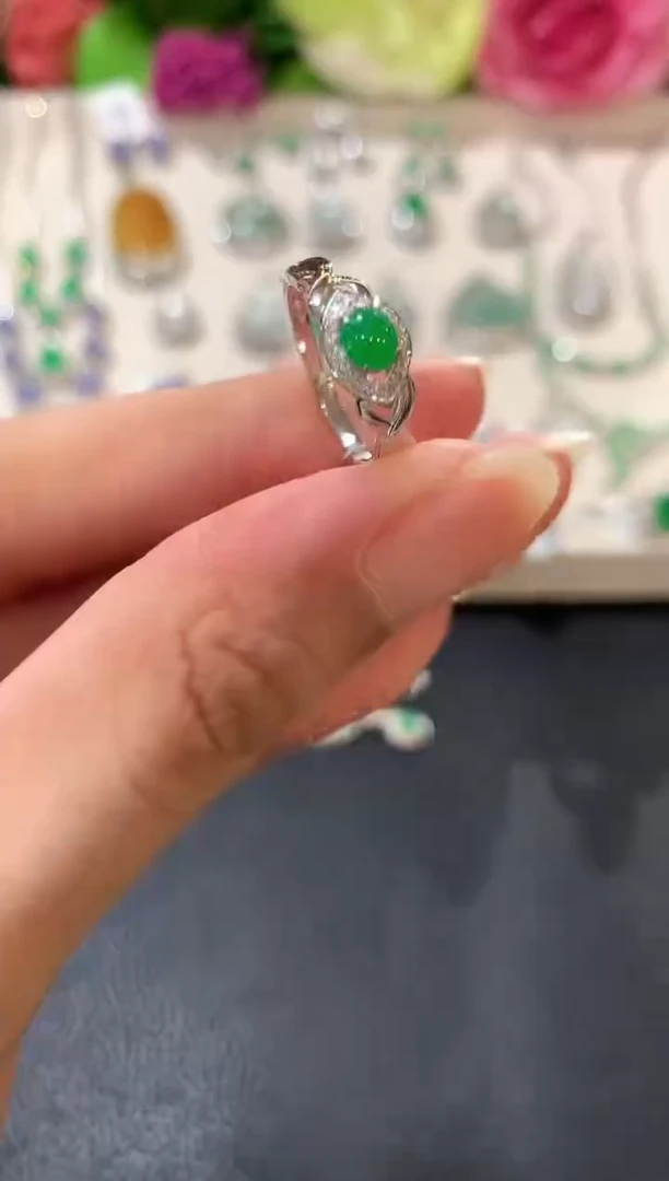 18K金镶嵌戒指翡翠b45  1