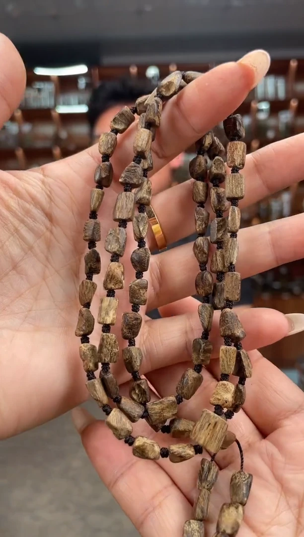 【闪购商品】沉香手串61号沉水柬埔寨多样性发一条