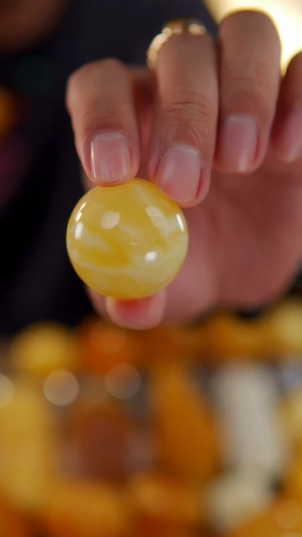 【闪购商品】蜜蜡裸石未镶嵌黄白花圆珠21.4