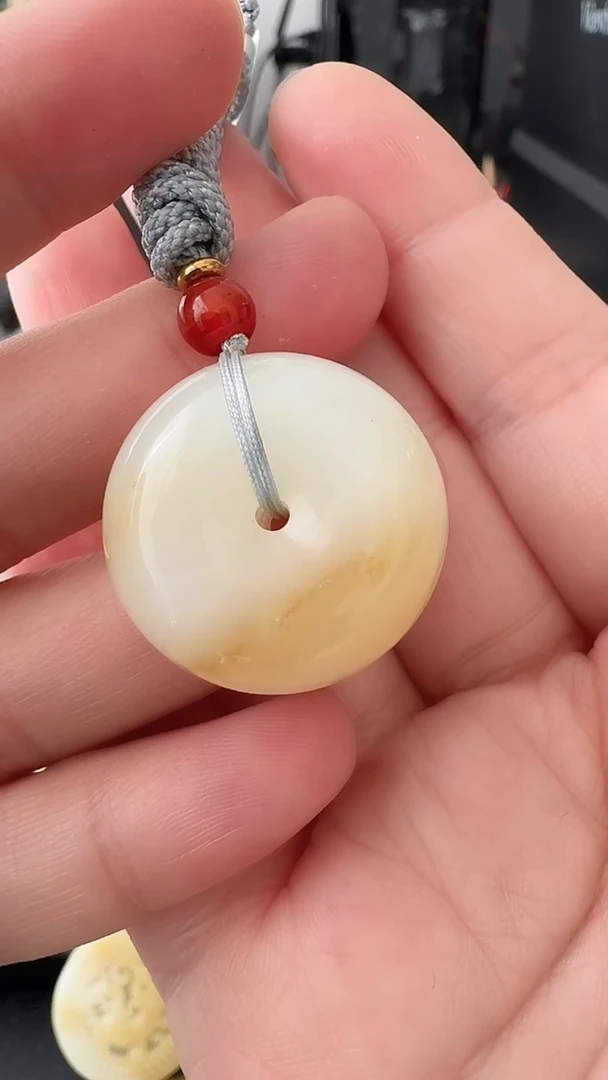 颈饰未镶嵌和田玉ღ****°荣倩