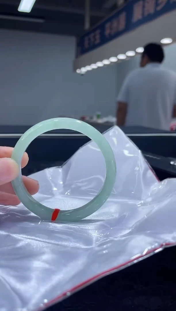 未镶嵌手镯翡翠5