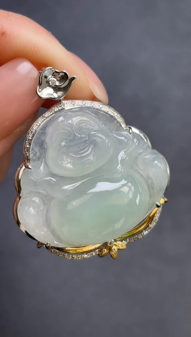 颈饰18K金镶嵌翡翠佛公