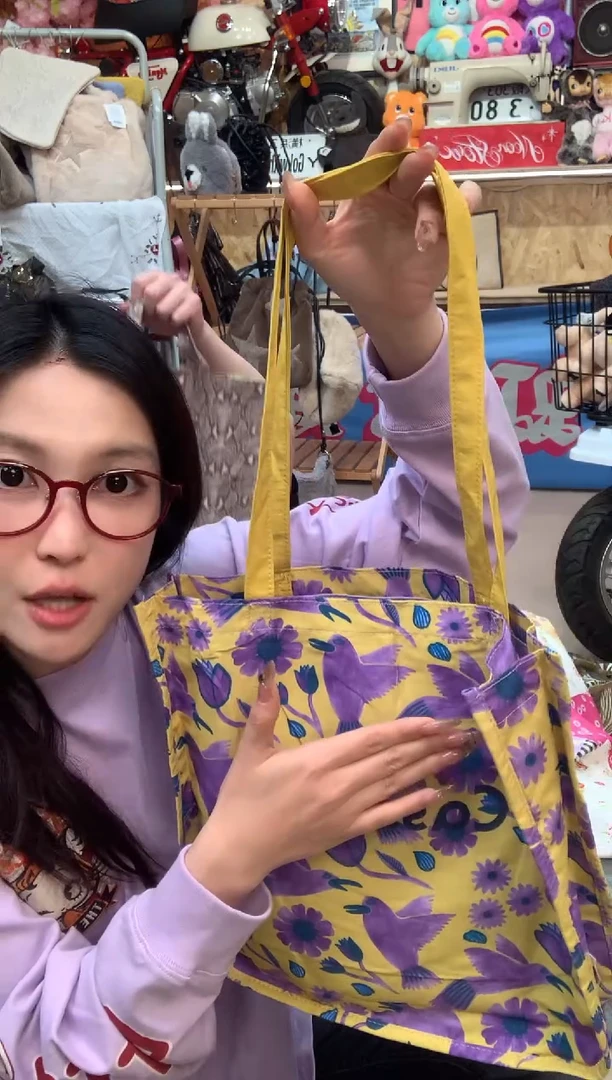 蚕丝紫花设计师款手提袋