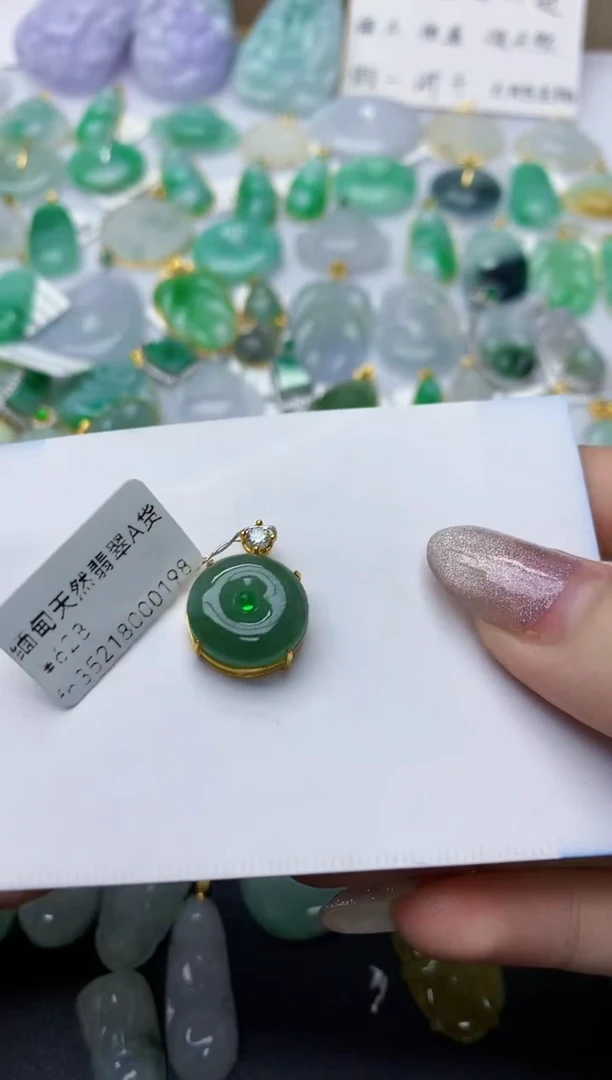 颈饰银S925镀金镶嵌翡翠天然翡翠A货
