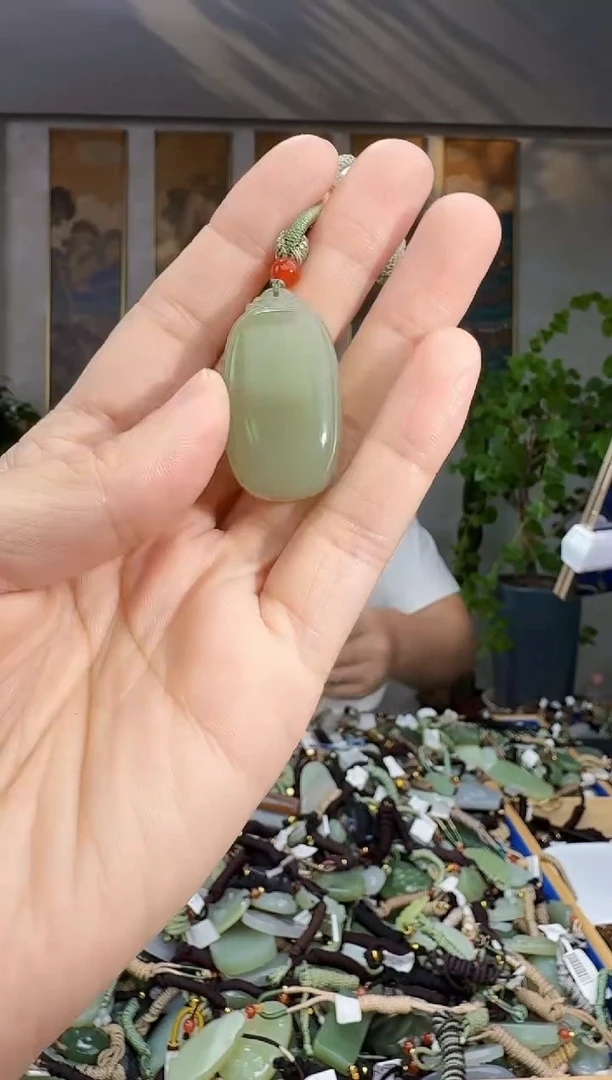 未镶嵌和田玉挂件拍一发一