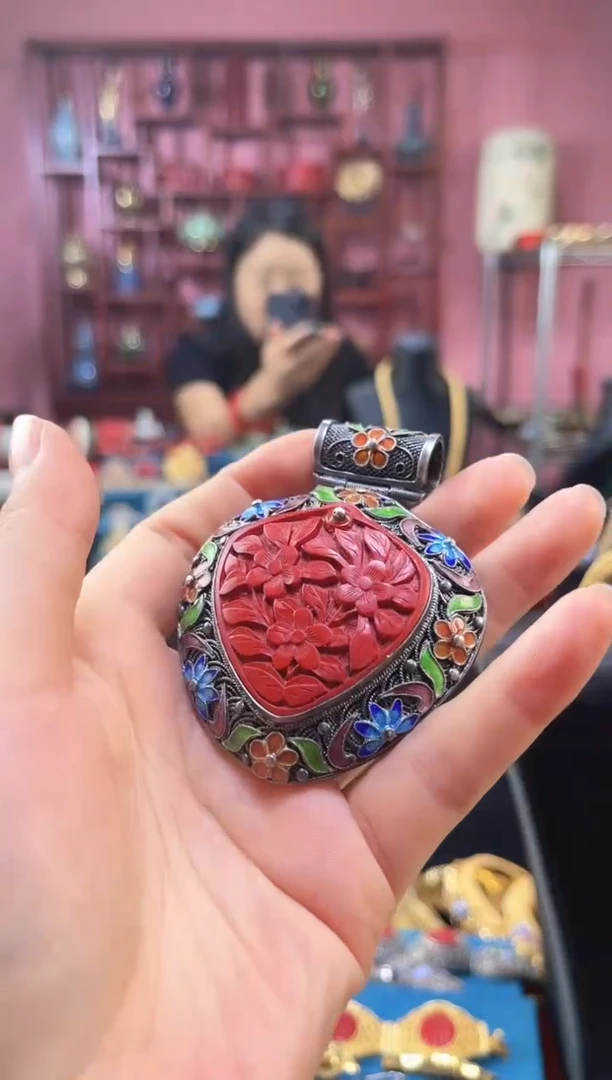 非遗 花丝镶嵌雕漆吊坠 素银 双面玫瑰