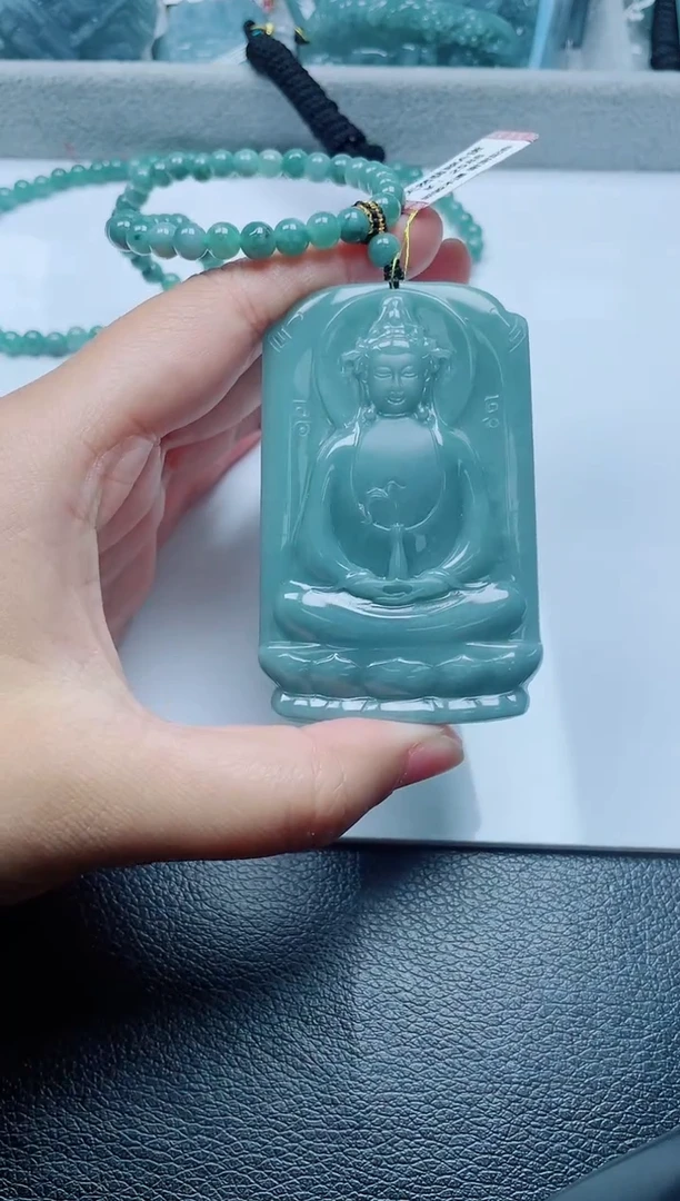 颈饰未镶嵌翡翠   一套