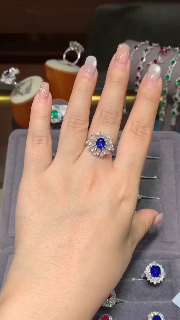 戒指蓝宝石18K金镶嵌1.11ct