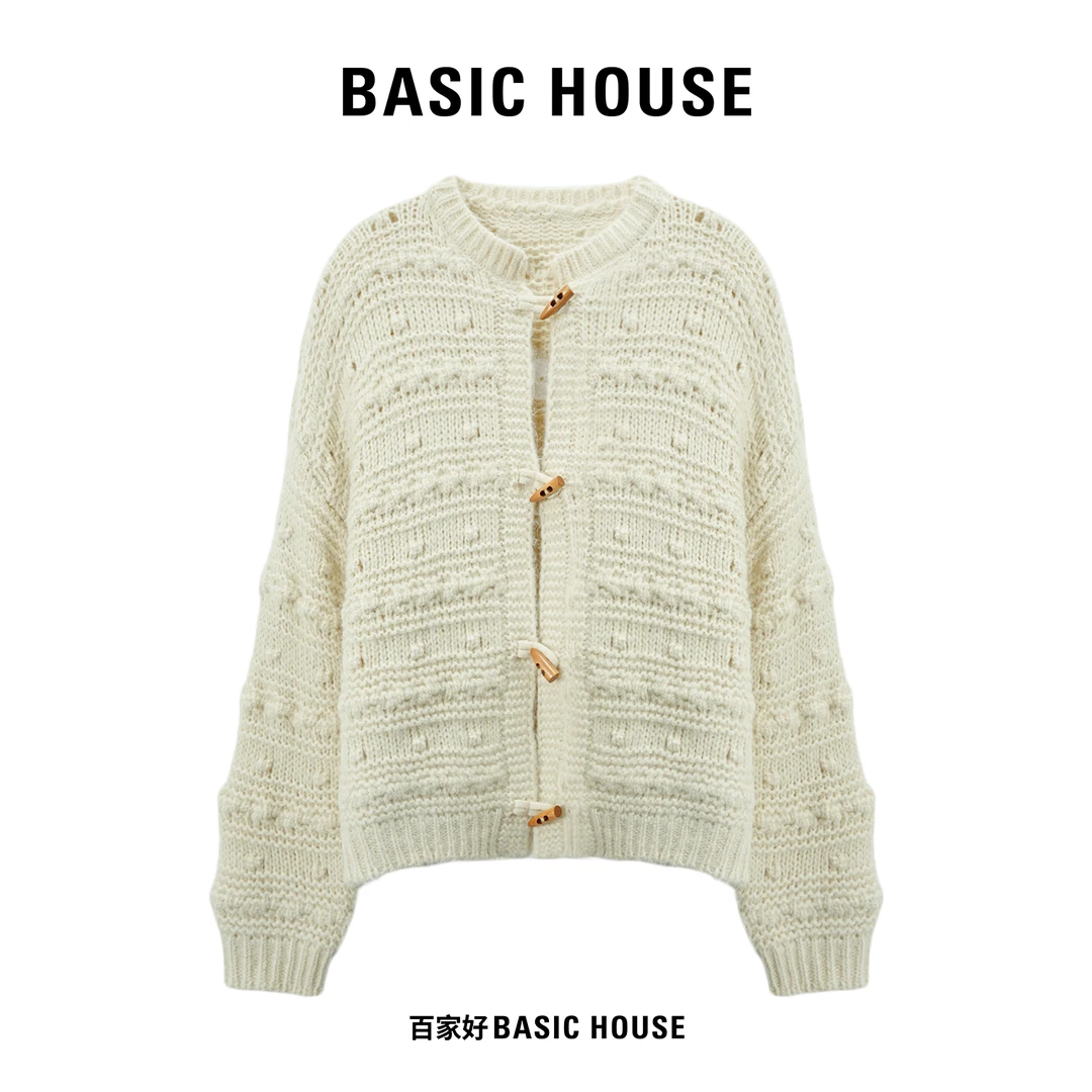 Basic House/百家好2025冬季圆领纹理感牛角扣轻奢毛衣V142 XX