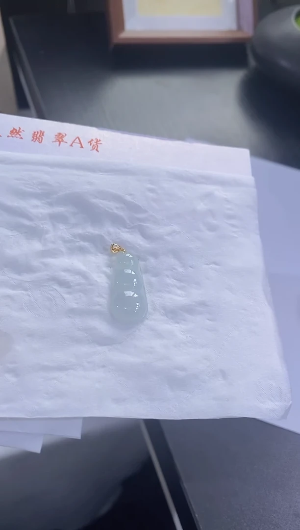 吊坠(不含链)18K金镶嵌翡翠74号豆荚吊坠