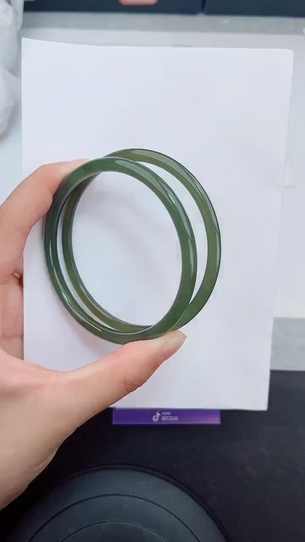 未镶嵌手镯和田玉岚钻微色差T