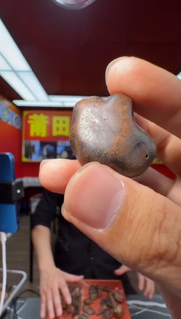 沉香吊坠e54海南包头多样性发一