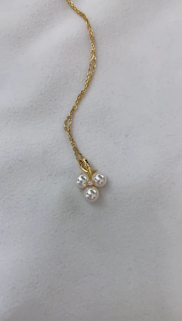 颈饰18K金镶嵌海水珍珠小葡萄吊坠6-6.5（赠送银链子