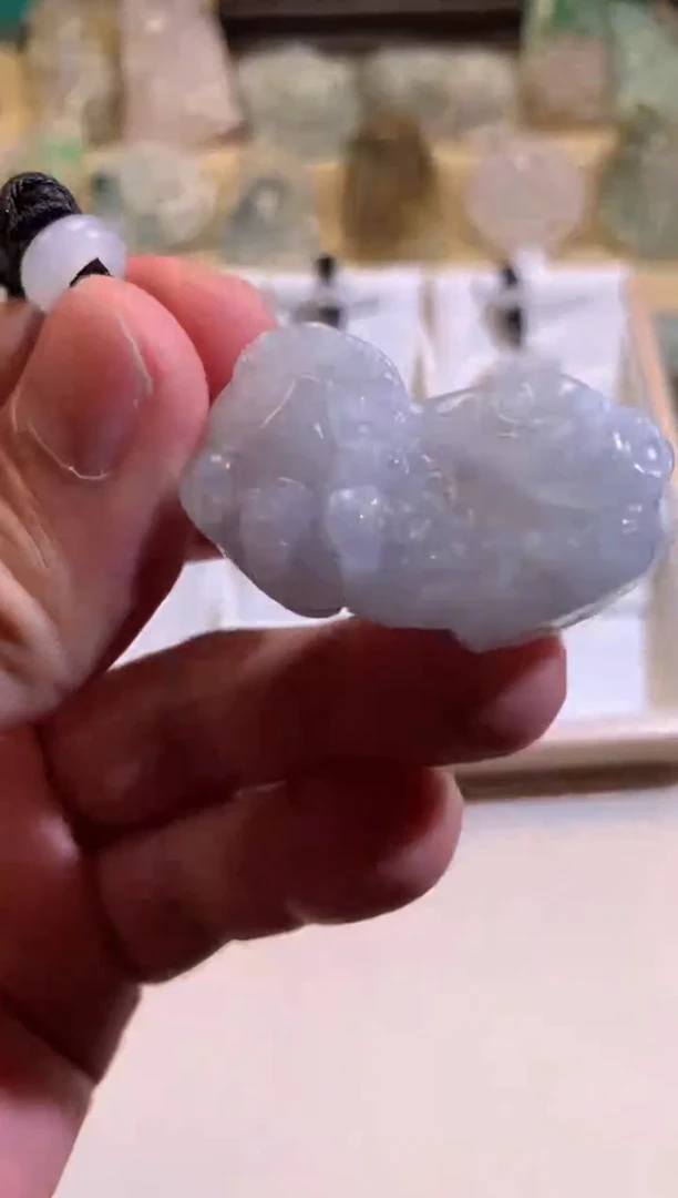 翡翠未镶嵌颈饰6/07/069多样性发其一