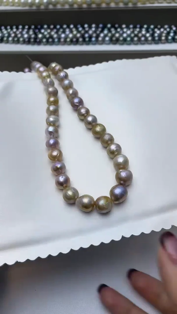 颈饰18K金镶嵌淡水珍珠A43