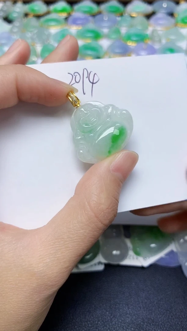 翡翠未镶嵌颈饰 天然缅甸翡翠A货